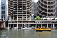 De Rivier van Chicago royalty-vrije stock afbeeldingen De Rivier van Chicago royalty-vrije stock afbeeldingen