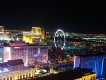 De Strookhotels van Las Vegas en Hoog Rolwiel stock fotografie De Strookhotels van Las Vegas en Hoog Rolwiel stock fotografie