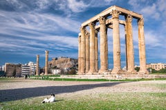 De Tempel van Olympian Zeus Greek: Naos tou Olimpiou Dios, als Olympieion, Athene ook wordt bekend dat stock afbeeldingen De Tempel van Olympian Zeus Greek: Naos tou Olimpiou Dios, als Olympieion, Athene ook wordt bekend dat stock afbeeldingen