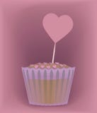 De vector cupcake in een document vorm met vouwen hing de randen aan, bestrooid met een zoete roze drage door omvangrijke harten royalty-vrije illustratie De vector cupcake in een document vorm met vouwen hing de randen aan, bestrooid met een zoete roze drage door omvangrijke harten royalty-vrije illustratie