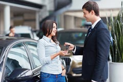 De verkoop van de auto royalty-vrije stock afbeeldingen De verkoop van de auto royalty-vrije stock afbeeldingen