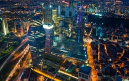 De zaken van de nachtmening en financieel district van Istanboel, Turkije royalty-vrije stock afbeeldingen De zaken van de nachtmening en financieel district van Istanboel, Turkije royalty-vrije stock afbeeldingen