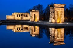 Debod świątynia przy nocą Zdjęcia Royalty Free Debod świątynia przy nocą Zdjęcia Royalty Free