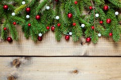 Decorazione di Natale su fondo di legno immagini stock Decorazione di Natale su fondo di legno immagini stock
