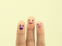 Dedos felizes da família no amor imagem de stock Dedos felizes da família no amor imagem de stock