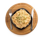 Deegwarenspaghetti op witte achtergrond stock afbeelding Deegwarenspaghetti op witte achtergrond stock afbeelding