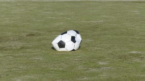 defekter-ball-45530113.jpg