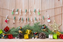 Dekorationsparteivorbereitung der frohen Weihnachten für Feiertagskonzept, guten Rutsch ins Neue Jahr lizenzfreies stockbild Dekorationsparteivorbereitung der frohen Weihnachten für Feiertagskonzept, guten Rutsch ins Neue Jahr lizenzfreies stockbild