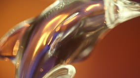 Dekoratives Stück des Hauses im Glas stock video Dekoratives Stück des Hauses im Glas stock video