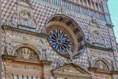 Del av fasaden från basilikan Santa Maria Maggiore, Bergamo, Ital Royaltyfri Foto Del av fasaden från basilikan Santa Maria Maggiore, Bergamo, Ital Royaltyfri Foto