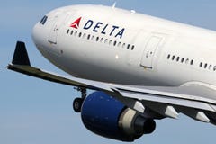 Delta Air Lines Airbus A330-300 airplane Royalty Free Stock Photos Delta Air Lines Airbus A330-300 airplane Royalty Free Stock Photos