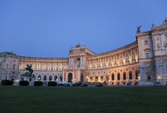 Den Hofburg slotten i Wien Royaltyfri Bild Den Hofburg slotten i Wien Royaltyfri Bild
