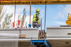 Den sista biten p? bron, kronprinsessaMary bro i Frederikssund, Danmark royaltyfri foto Den sista biten p? bron, kronprinsessaMary bro i Frederikssund, Danmark royaltyfri foto