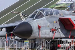 Den tyskPanavia tromben står på flygplats Arkivbilder Den tyskPanavia tromben står på flygplats Arkivbilder
