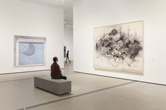 Dentro del amplio, un museo de arte contemporáneo en Los Ángeles imagenes de archivo Dentro del amplio, un museo de arte contemporáneo en Los Ángeles imagenes de archivo