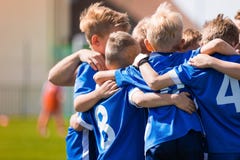 Deportes del juego de los niños Deportes Team United Ready de los niños para jugar al juego foto de archivo libre de regalías Deportes del juego de los niños Deportes Team United Ready de los niños para jugar al juego foto de archivo libre de regalías