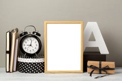 Derisione della pagina su sulla tavola fotografia stock libera da diritti Derisione della pagina su sulla tavola fotografia stock libera da diritti
