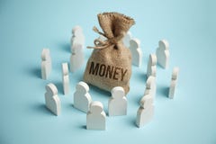 Des figures des personnes sont dessinées pour mettre en sac de l'argent et de la richesse photographie stock libre de droits Des figures des personnes sont dessinées pour mettre en sac de l'argent et de la richesse photographie stock libre de droits