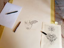 Dessin en cours, artiste créant une image point par point images stock Dessin en cours, artiste créant une image point par point images stock