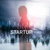 Det Startup begreppet med dubbel exponering diagrams suddig bakgrund royaltyfri illustrationer Det Startup begreppet med dubbel exponering diagrams suddig bakgrund royaltyfri illustrationer