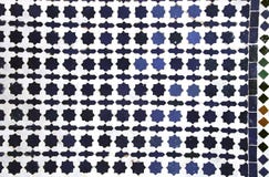 Detalj av den traditionella moroccan mosaikväggen, Marocko arkivbilder Detalj av den traditionella moroccan mosaikväggen, Marocko arkivbilder