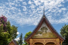Detalle de una capilla en el templo hermoso de Wat Sensoukharam de Luang Prabang, Laos imágenes de archivo libres de regalías Detalle de una capilla en el templo hermoso de Wat Sensoukharam de Luang Prabang, Laos imágenes de archivo libres de regalías