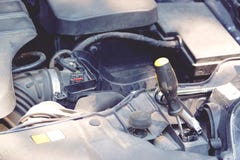 Detalle del motor de coche con cierre del fondo del destornillador para arriba fotografía de archivo libre de regalías Detalle del motor de coche con cierre del fondo del destornillador para arriba fotografía de archivo libre de regalías