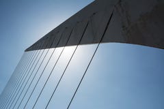 Detalles del puente de la mujer del mujer del la de cords del puente de en Buenos Fotografía de archivo libre de regalías Detalles del puente de la mujer del mujer del la de cords del puente de en Buenos Fotografía de archivo libre de regalías