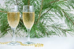 Deux glaces avec le champagne photos libres de droits Deux glaces avec le champagne photos libres de droits