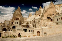 Dimore di caverna in Goreme, Cappadocia, Turchia fotografia stock libera da diritti Dimore di caverna in Goreme, Cappadocia, Turchia fotografia stock libera da diritti
