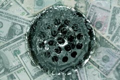 Dinero abajo del dren Dinero abajo del dren