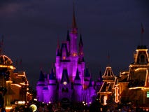 disneyworldkungariket för 4 slott tänder magi Arkivfoto disneyworldkungariket för 4 slott tänder magi Arkivfoto
