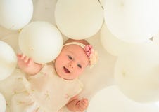 Dit is mijn baby Snoepje weinig baby Het nieuwe leven en geboorte Kinderjarengeluk Klein meisje Gelukkige Verjaardag Familie Kind royalty-vrije stock afbeeldingen Dit is mijn baby Snoepje weinig baby Het nieuwe leven en geboorte Kinderjarengeluk Klein meisje Gelukkige Verjaardag Familie Kind royalty-vrije stock afbeeldingen