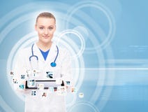 Doctor de sexo femenino joven, profesional y alegre imagen de archivo libre de regalías Doctor de sexo femenino joven, profesional y alegre imagen de archivo libre de regalías