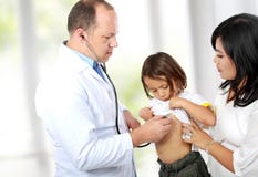 Doctor diagnose kid patient royalty free stock photography Doctor diagnose kid patient royalty free stock photography