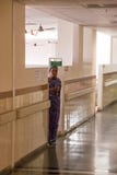 Documetary-Leitartikel Krankenhaus Pondicherry Jipmer, Indien - 1. Juni 2014 Voller Dokumentarfilm über Patienten und ihre Famili lizenzfreies stockbild Documetary-Leitartikel Krankenhaus Pondicherry Jipmer, Indien - 1. Juni 2014 Voller Dokumentarfilm über Patienten und ihre Famili lizenzfreies stockbild