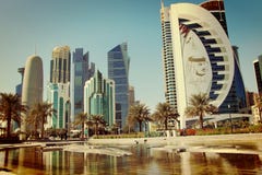 Doha Qatar horisont royaltyfri foto Doha Qatar horisont royaltyfri foto