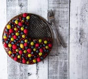 Dolce con i frutti della foresta Fotografia Stock Libera da Diritti Dolce con i frutti della foresta Fotografia Stock Libera da Diritti
