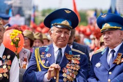 donetsk Ukraine - 9. Mai 2018 Parade zu Ehren des Sieges im Zweiten Weltkrieg stockfoto donetsk Ukraine - 9. Mai 2018 Parade zu Ehren des Sieges im Zweiten Weltkrieg stockfoto