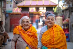 Donne anziane asiatiche felici di 100 anni fotografie stock libere da diritti Donne anziane asiatiche felici di 100 anni fotografie stock libere da diritti