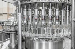 Drank productieinstallatie stock afbeelding Drank productieinstallatie stock afbeelding