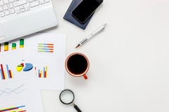 Draufsichtzubehörschreibtischkonzept Handy, Kaffee, nicht lizenzfreies stockfoto Draufsichtzubehörschreibtischkonzept Handy, Kaffee, nicht lizenzfreies stockfoto
