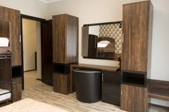 Dressingtabell med spegeln Flott design f arkivbilder Dressingtabell med spegeln Flott design f arkivbilder