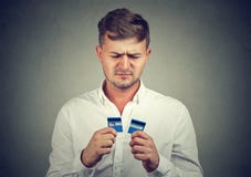 Droevige mens met slechte kredietgeschiedenis stock afbeelding Droevige mens met slechte kredietgeschiedenis stock afbeelding