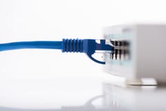 Drut łączy interneta router zdjęcia stock Drut łączy interneta router zdjęcia stock