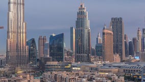 Dubaj linia horyzontu W centrum noc dnia timelapse z Burj Khalifa i inny góruje paniramic widok od wierzchołka w Dubaj zbiory wideo Dubaj linia horyzontu W centrum noc dnia timelapse z Burj Khalifa i inny góruje paniramic widok od wierzchołka w Dubaj zbiory wideo