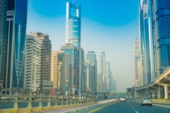 Dubaj Sheikh Zayed droga - Uliczny widok 15 09 2017 Tomasz Ganclerz fotografia royalty free Dubaj Sheikh Zayed droga - Uliczny widok 15 09 2017 Tomasz Ganclerz fotografia royalty free