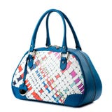 Dunkelblaue weibliche Tasche lokalisiert auf weißem Hintergrund Lizenzfreies Stockfoto Dunkelblaue weibliche Tasche lokalisiert auf weißem Hintergrund Lizenzfreies Stockfoto