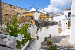 Durchgang. Monte Sant ' Angelo. Puglia. Italien. lizenzfreie stockbilder Durchgang. Monte Sant ' Angelo. Puglia. Italien. lizenzfreie stockbilder