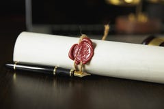 Duren de de notaris` s openbare pen en zegel op testament en zullen Notarishulpmiddelen royalty-vrije stock fotografie Duren de de notaris` s openbare pen en zegel op testament en zullen Notarishulpmiddelen royalty-vrije stock fotografie